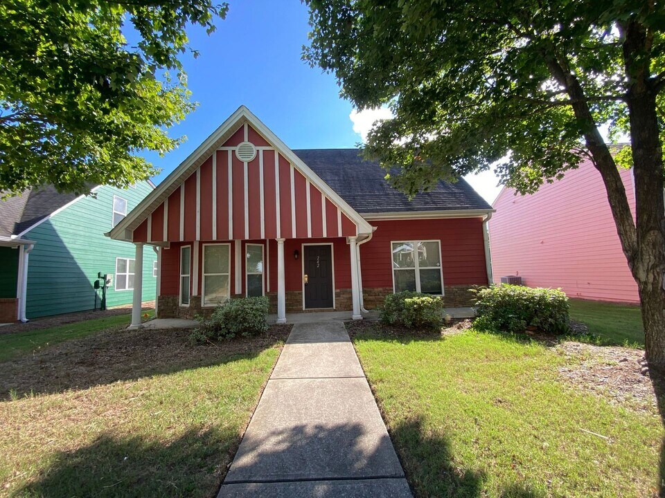 242 Fern Ridge Ct in Athens, GA - Building Photo