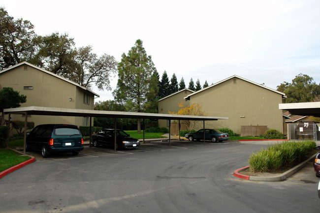 Twin Oaks in Vacaville, CA - Foto de edificio - Building Photo