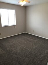 2003 S Mattis Ave in Champaign, IL - Building Photo - Building Photo