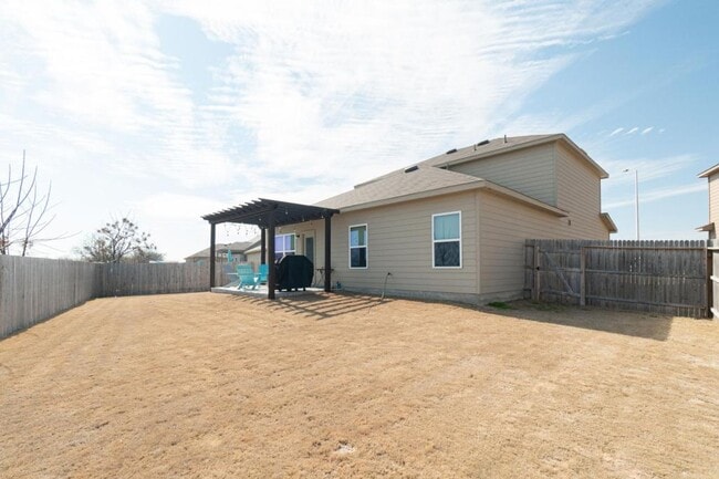 5510 Daniel Wy in Saint Hedwig, TX - Building Photo - Building Photo