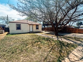 3207 Amherst St in Lubbock, TX - Building Photo
