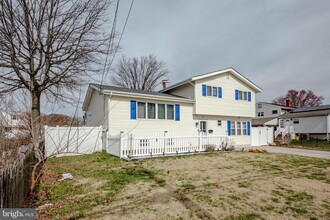 227 George Dye Rd in Hamilton Township, NJ - Building Photo - Building Photo