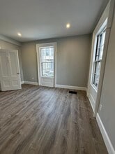 6 Monroe St in Salem, MA - Building Photo - Building Photo