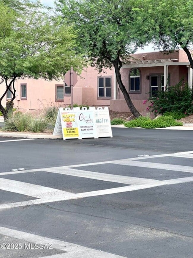 1254 W Calle De Sotelo in Sahuarita, AZ - Building Photo - Building Photo