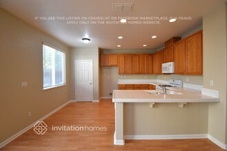 10235 Juliana Way, Unit 514 in Sacramento, CA - Foto de edificio - Building Photo