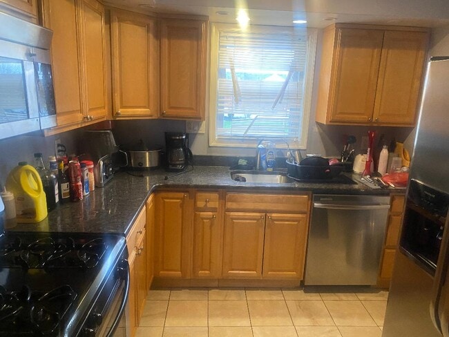 633 Turf Ln in Conshohocken, PA - Building Photo - Building Photo