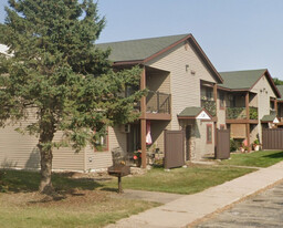 1164 Bartosh Ln, Unit 5 in River Falls, WI - Building Photo