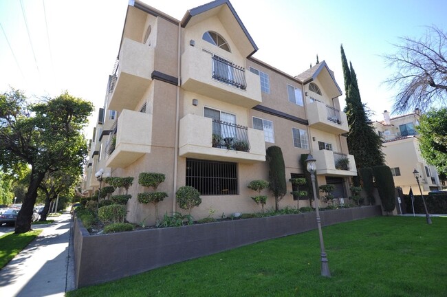 property at 11434 Moorpark St