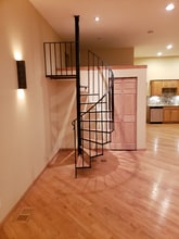 8058 S Brandon Ave in Chicago, IL - Building Photo - Building Photo