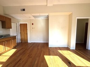 4 Washington Ave in Chelsea, MA - Foto de edificio - Building Photo