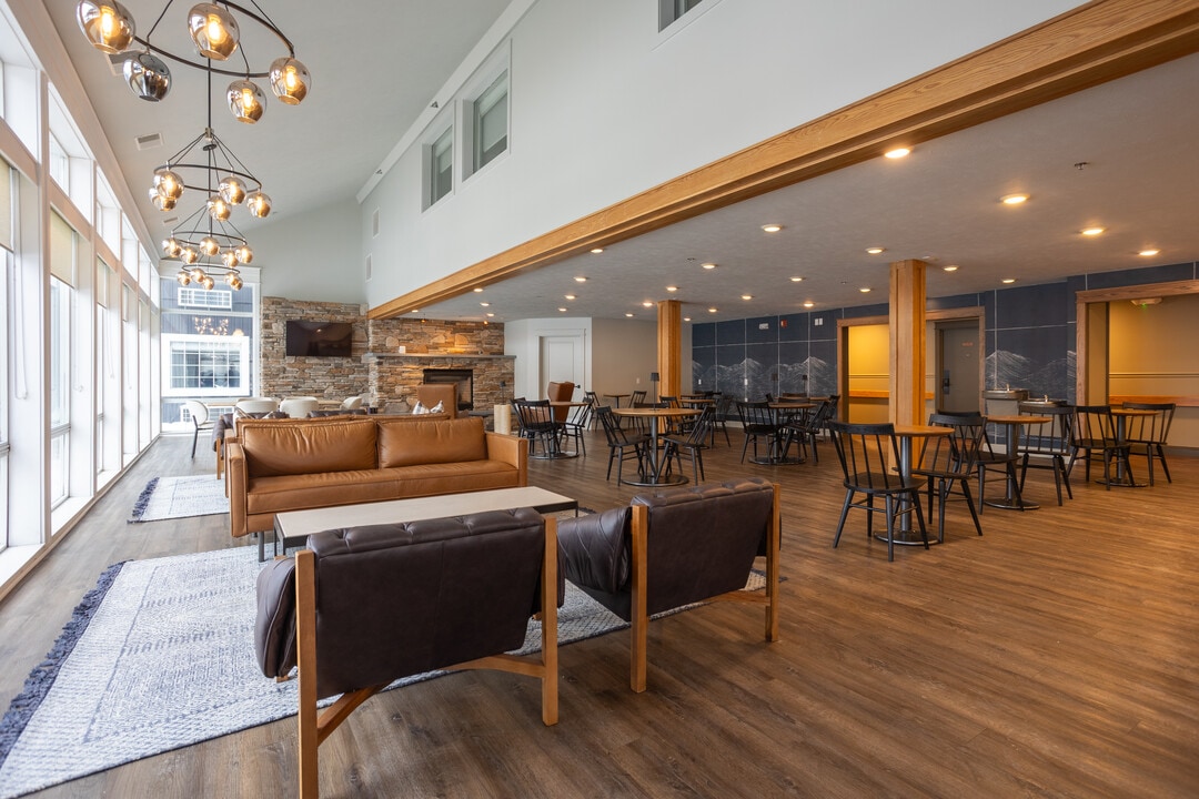 Studio's at The Vic in Traverse City, MI - Foto de edificio