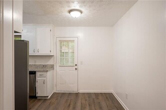 1012 Davis St in Monroe, GA - Building Photo - Building Photo