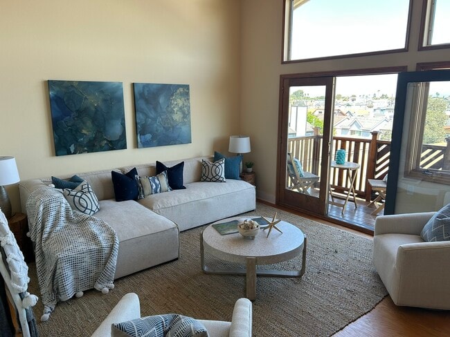 1620 Harper Ave in Redondo Beach, CA - Foto de edificio - Building Photo