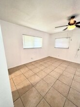 241 SE 10th Ave in Pompano Beach, FL - Building Photo - Building Photo