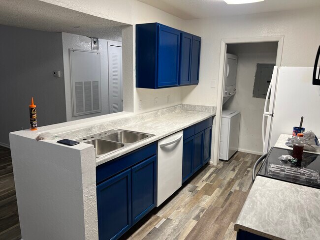 5259 Images Cir, Unit 207 in Kissimmee, FL - Foto de edificio - Building Photo