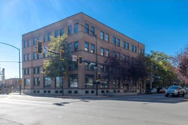 property at 2702 Montana Ave