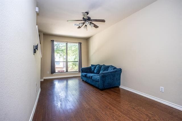 906 E Glenn Crossett St in Arlington, TX - Building Photo - Building Photo