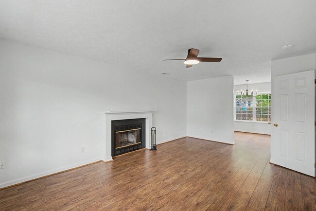 304 Brittania Dr in Williamsburg, VA - Building Photo - Building Photo