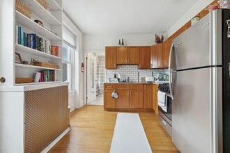 243 MONTGOMERY St in Jersey City, NJ - Building Photo - Building Photo