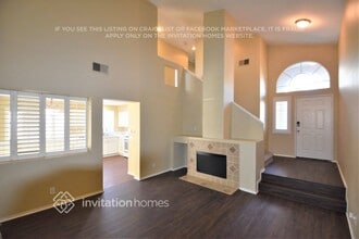 892 Pathfinder Way in Corona, CA - Foto de edificio - Building Photo