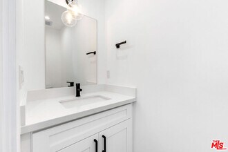 1255 N Gower St in Los Angeles, CA - Building Photo - Building Photo