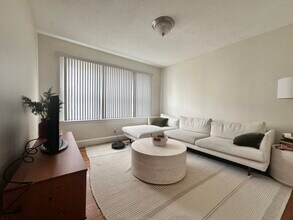 13 Linden St in Somerville, MA - Building Photo - Building Photo