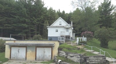 524 Morey Park Hill Rd in Nassau, NY - Building Photo - Building Photo