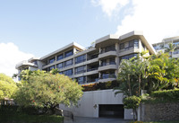 Iolani Palms in Honolulu, HI - Building Photo - Building Photo