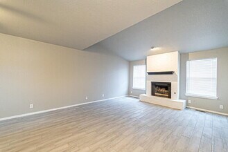 1067 Rambling Oaks Dr in Norman, OK - Building Photo - Building Photo