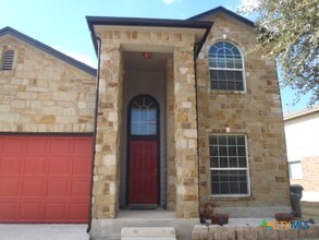 313 Goldenrod Dr in San Marcos, TX - Building Photo - Building Photo