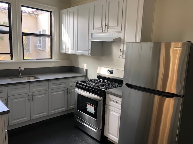 5911 Carlton Way, Unit 5911 in Los Angeles, CA - Building Photo