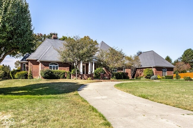 property at 9628 Summerlakes Dr