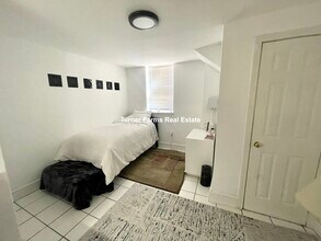 6 Sewall St, Unit 1 in Boston, MA - Foto de edificio - Building Photo
