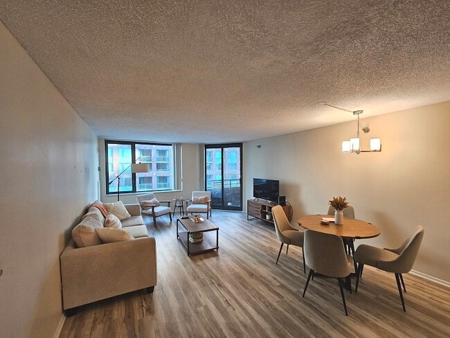 440 N McClurg Ct, Unit 604S in Chicago, IL - Building Photo - Building Photo