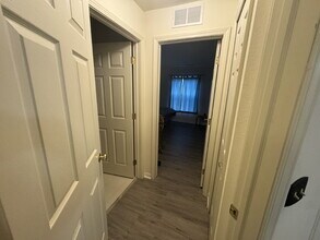 15240 Silver Pkwy in Fenton, MI - Building Photo - Building Photo