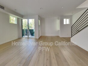 11586 Gallery Ln in Los Angeles, CA - Building Photo - Building Photo