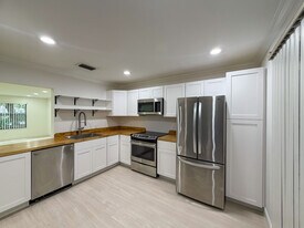 13165 Chadwick Ct, Unit Chadwick unit 26 in Wellington, FL - Building Photo