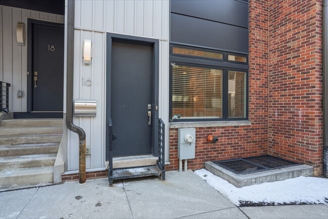 634 N 5th St in Philadelphia, PA - Building Photo - Building Photo