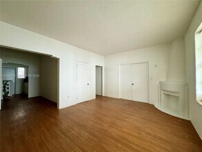 6830 Harding Ave in Miami Beach, FL - Building Photo - Building Photo