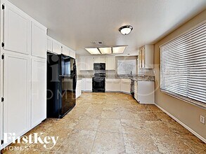 1683 Black Hills Way in North Las Vegas, NV - Building Photo - Building Photo