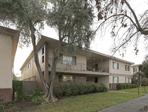 Ranchero Apartments in San Jose, CA - Building Photo - Building Photo