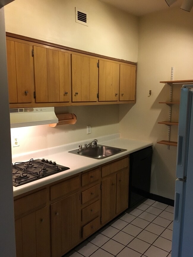 10304 Rockville Pike in Rockville, MD - Building Photo - Building Photo