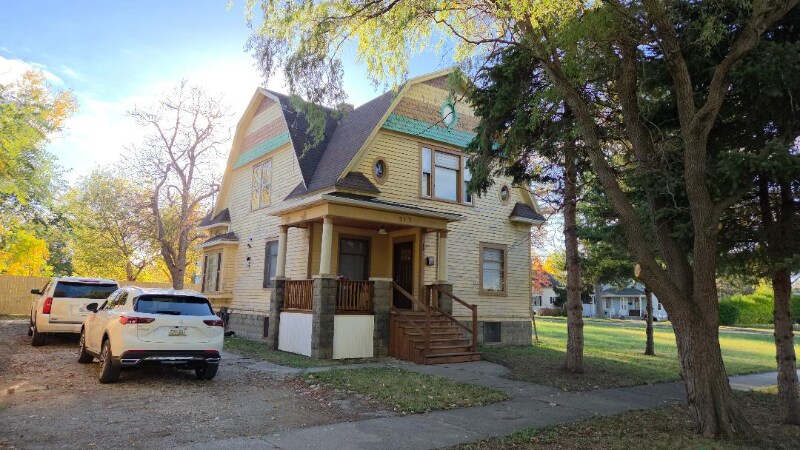 717 Perry St in Saginaw, MI - Foto de edificio