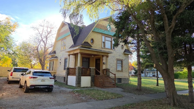 property at 717 Perry St