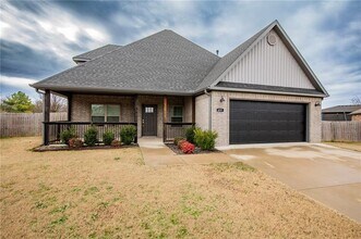 437 Ramsey St in Gentry, AR - Building Photo - Building Photo