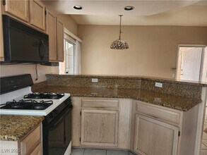 2925 Wigwam Pkwy in Henderson, NV - Building Photo - Building Photo