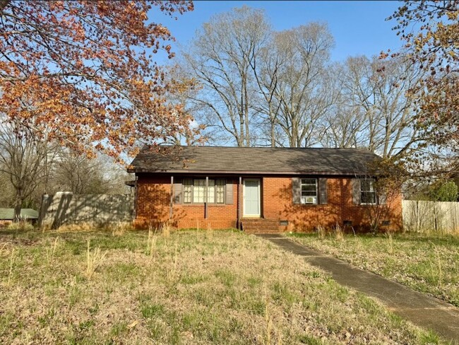property at 10401 Rockwood Rd