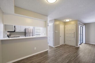 Fielder Crossing in Arlington, TX - Foto de edificio - Building Photo