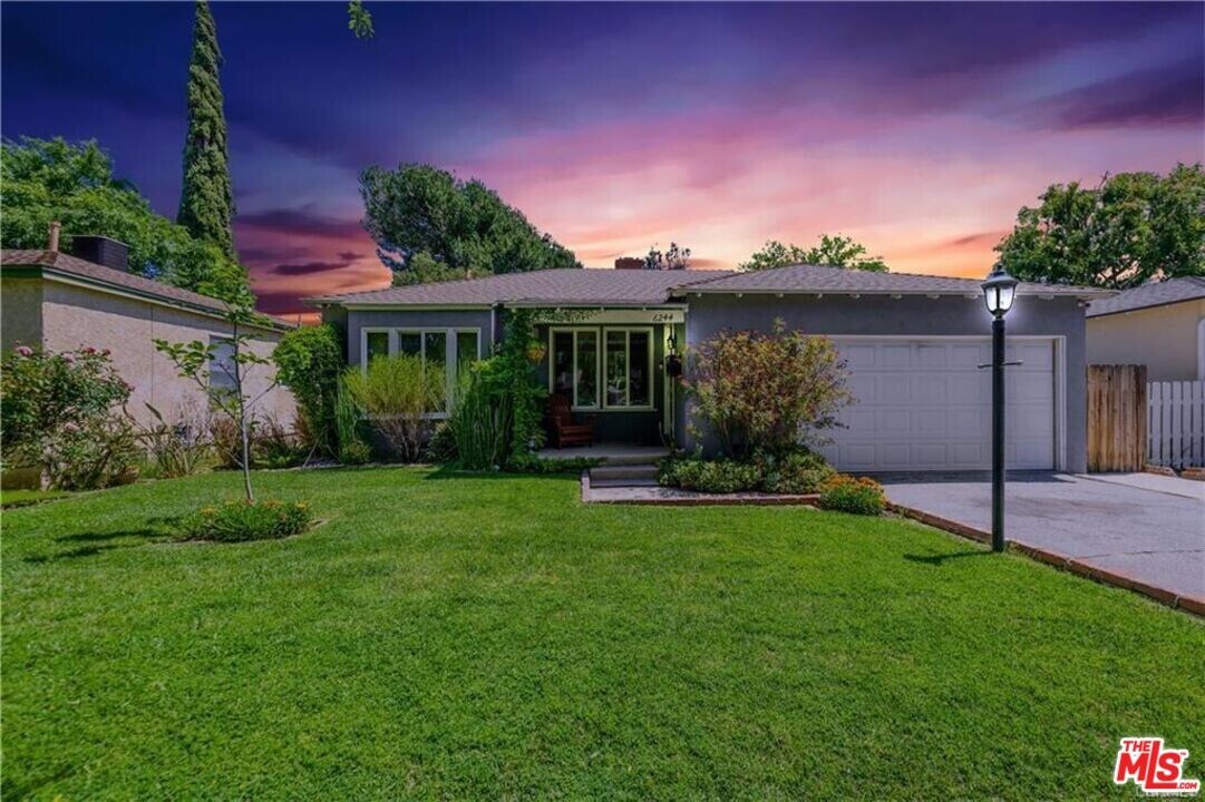 6244 Simpson Ave in Los Angeles, CA - Building Photo