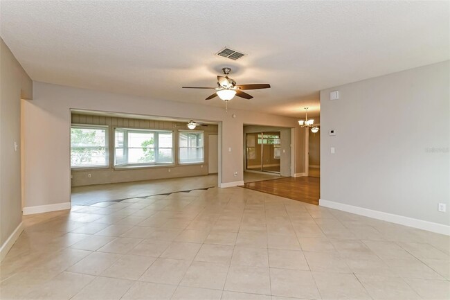 5300 Wildflower Rd, Unit 1374 in Orlando, FL - Building Photo - Building Photo